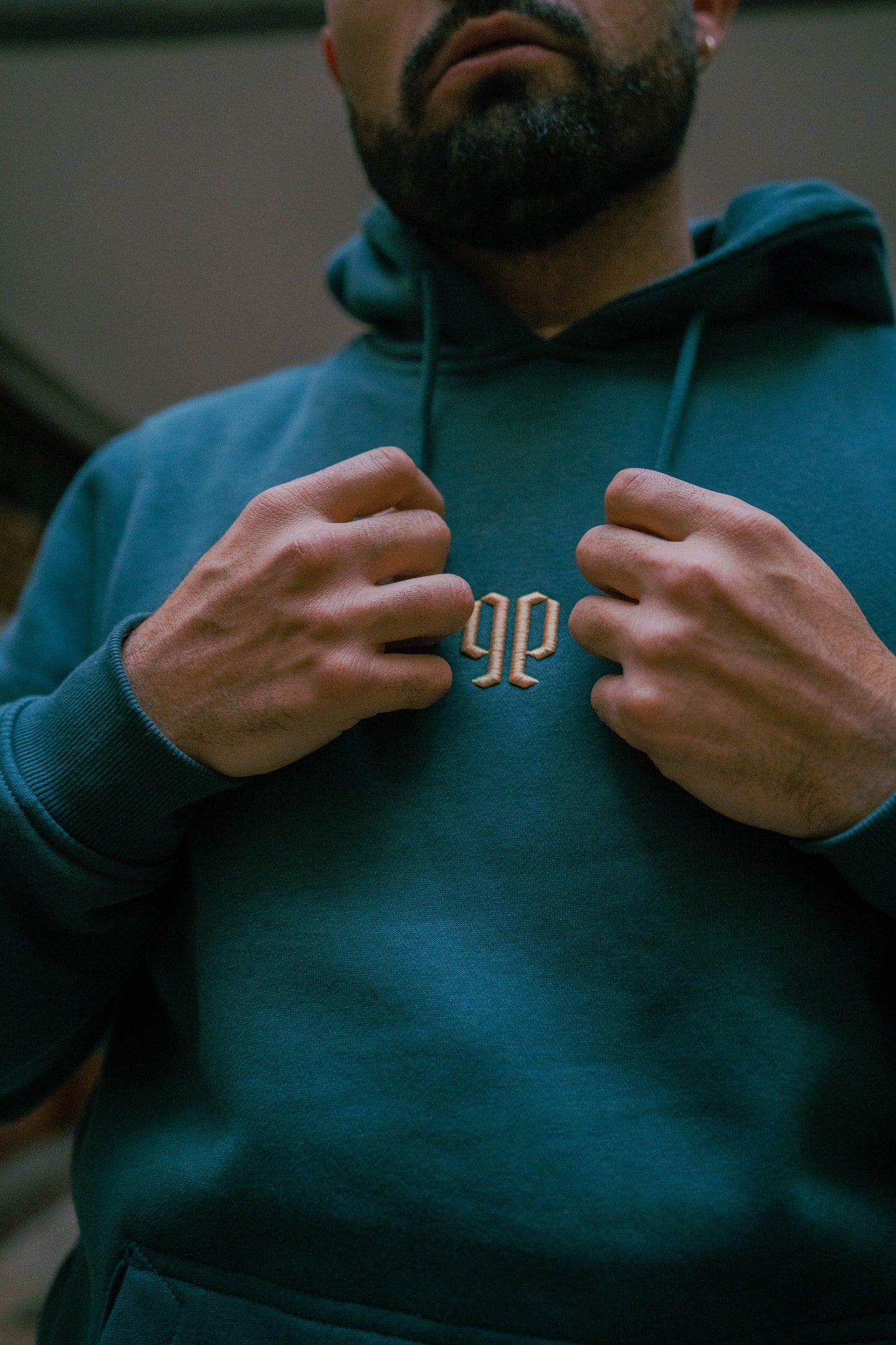 SUDADERA 'GOLDEN FACES'